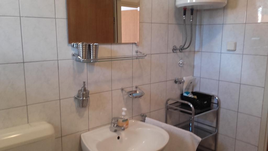 Apartment Max Omiš Extérieur photo