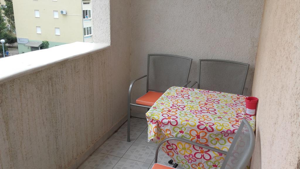 Apartment Max Omiš Extérieur photo