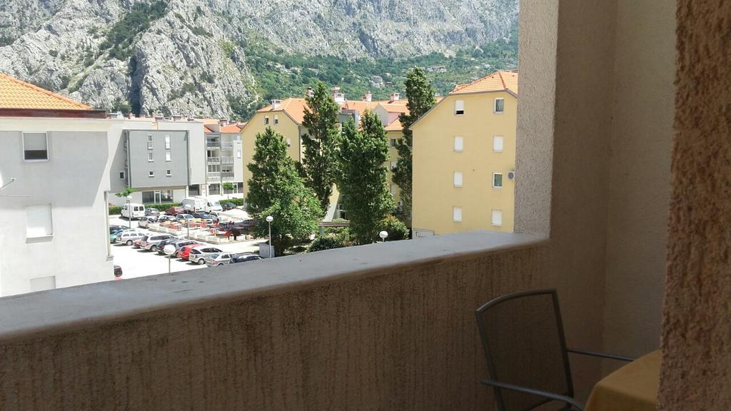Apartment Max Omiš Extérieur photo