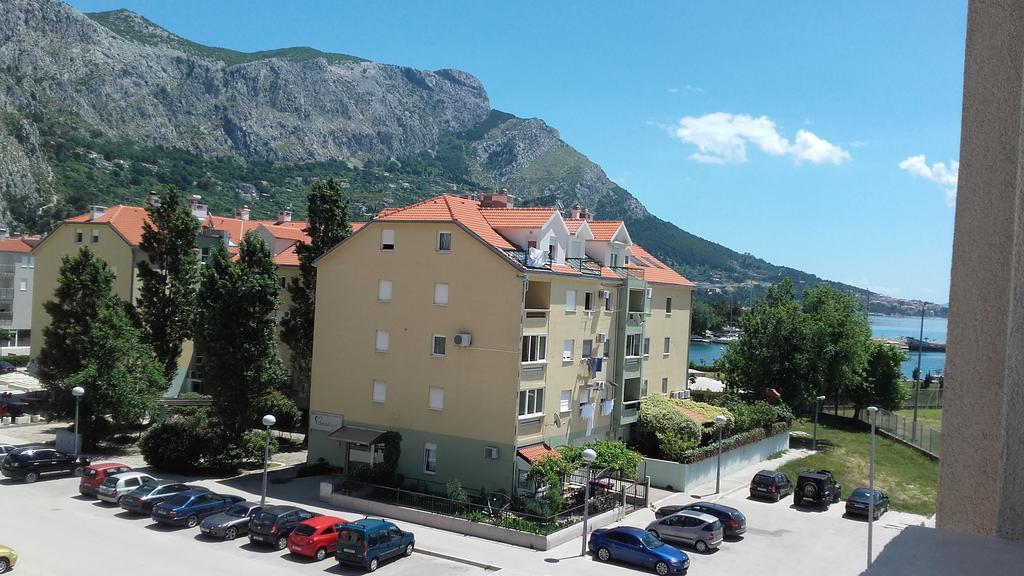 Apartment Max Omiš Extérieur photo