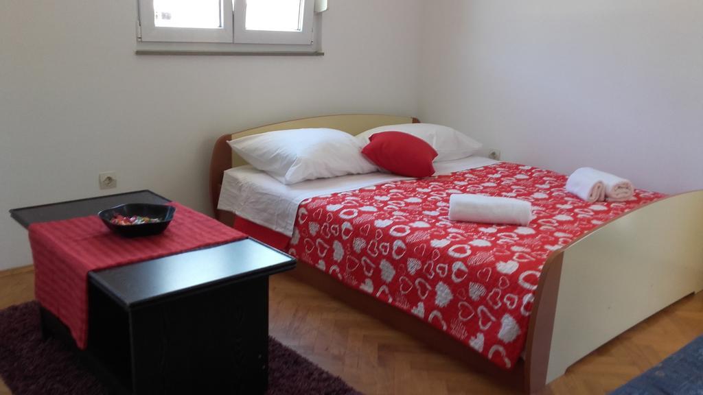 Apartment Max Omiš Extérieur photo